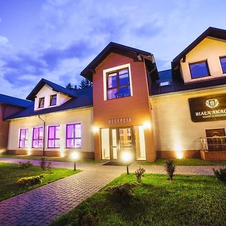 פרודניק Biala Akacja Resort & Business מראה חיצוני תמונה