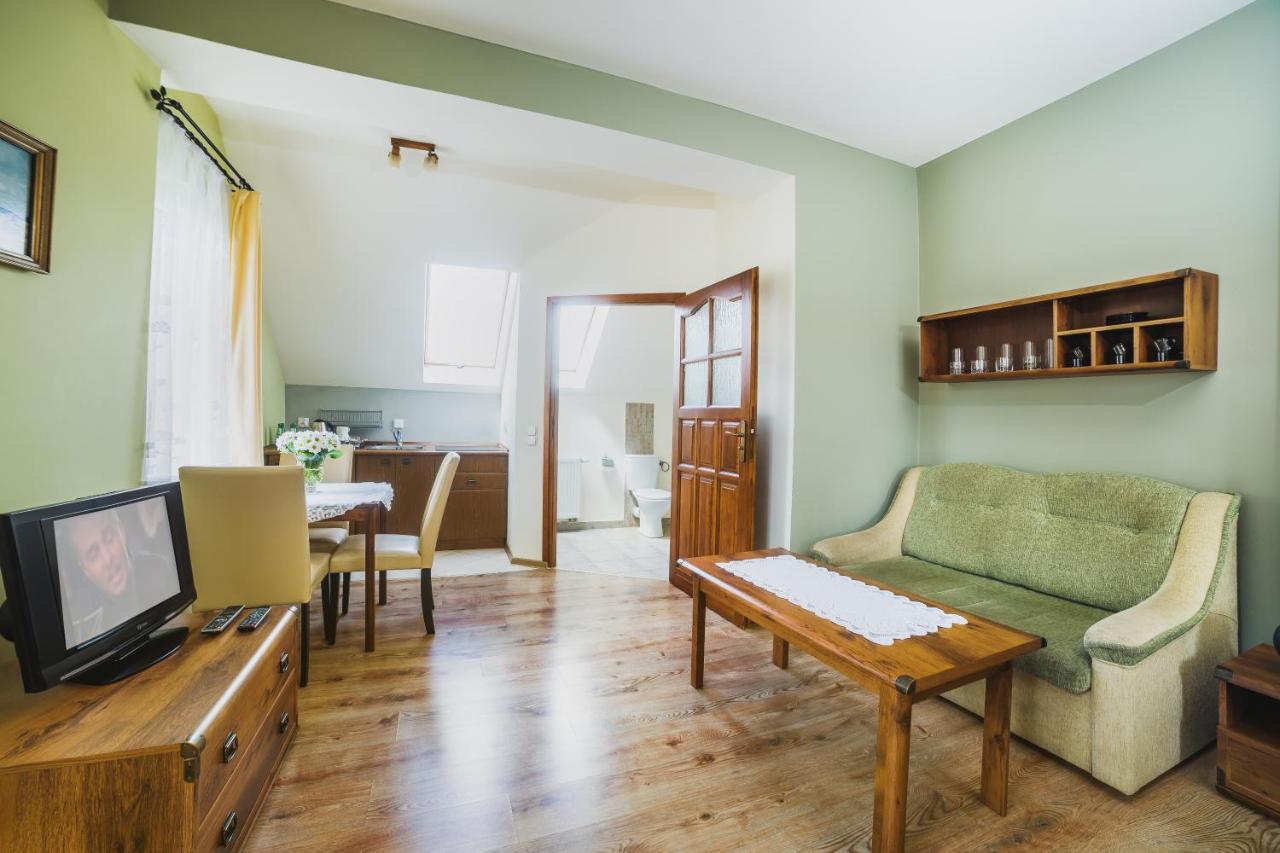 פרודניק Biala Akacja Resort & Business מראה חיצוני תמונה