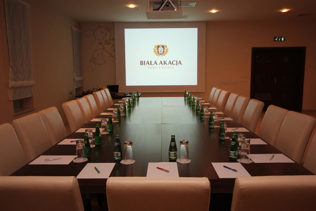 פרודניק Biala Akacja Resort & Business מראה חיצוני תמונה